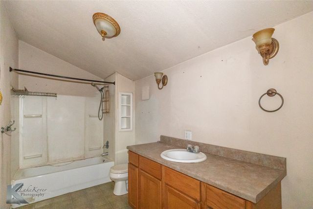 141 W 3rd Street, Baird, TX 79504