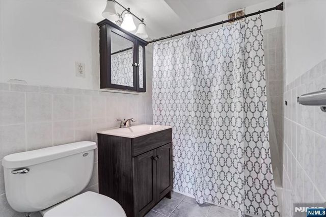 90 Prospect Avenue 7A, Hackensack, NJ 07601