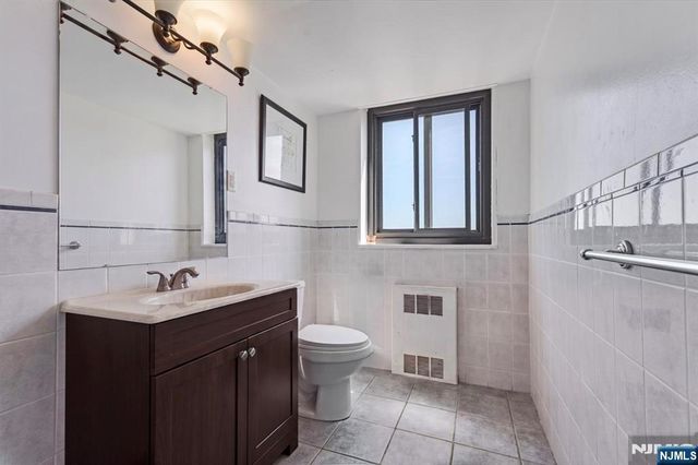 90 Prospect Avenue 7A, Hackensack, NJ 07601