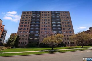 90 Prospect Avenue 7A, Hackensack, NJ 07601