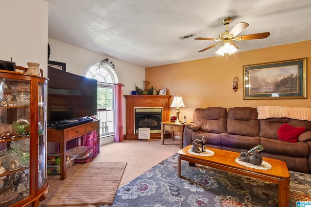 1901 COUNTY ROAD 83, Berry, AL 35546