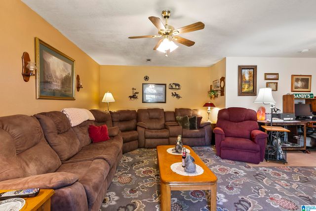 1901 COUNTY ROAD 83, Berry, AL 35546