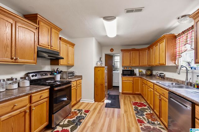 1901 COUNTY ROAD 83, Berry, AL 35546