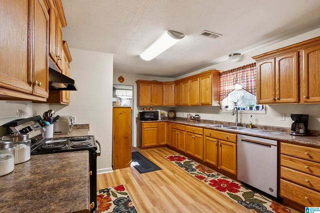 1901 COUNTY ROAD 83, Berry, AL 35546