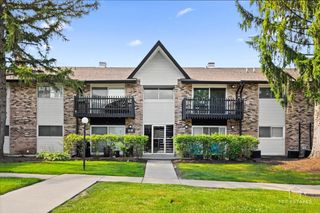 11B Kingery Quarter 107, Willowbrook, IL 60527