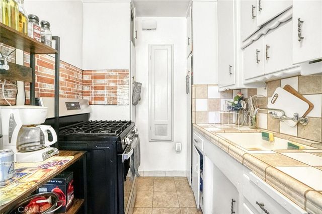 1134 Marco Place, Venice, CA 90291