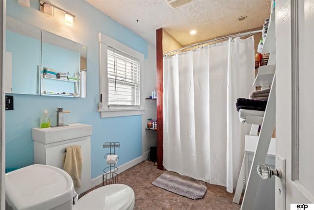 3204 Fontenelle Boulevard, Omaha, NE 68104
