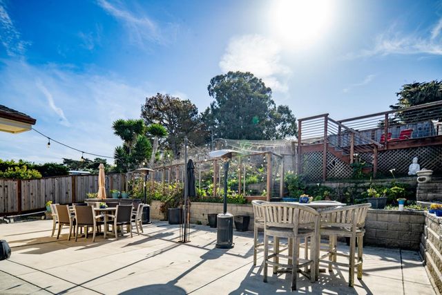 835 Seapalm Avenue, Pacific Grove, CA 93950