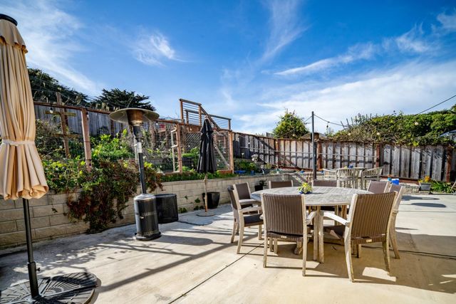 835 Seapalm Avenue, Pacific Grove, CA 93950