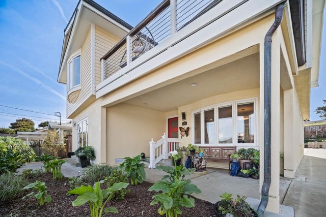 835 Seapalm Avenue, Pacific Grove, CA 93950