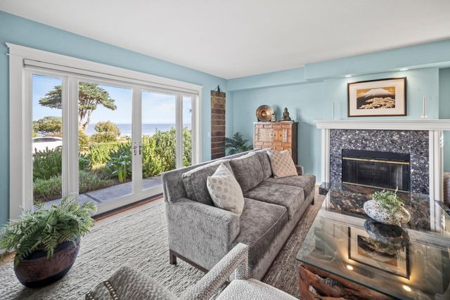 835 Seapalm Avenue, Pacific Grove, CA 93950