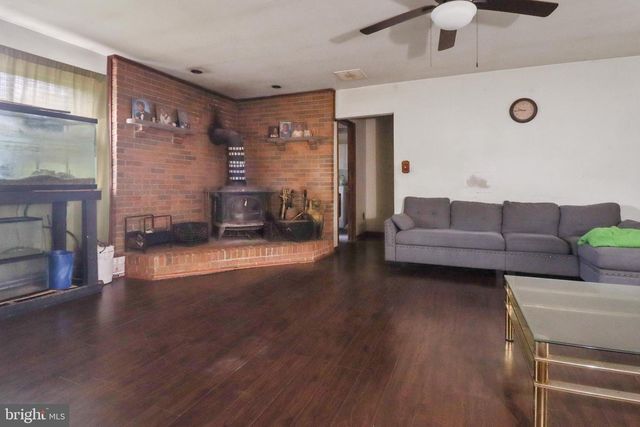 1652 NEW BROOKLYN RD, Sicklerville, NJ 08081