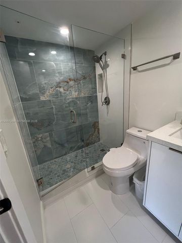 13155 SW 7th Ct 204E, Pembroke Pines, FL 33027