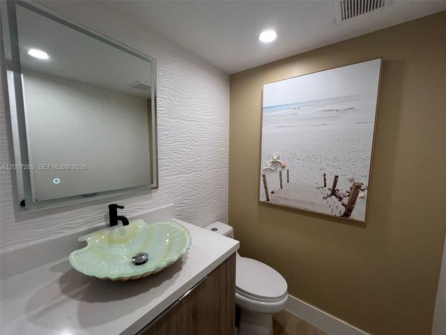 13155 SW 7th Ct 204E, Pembroke Pines, FL 33027