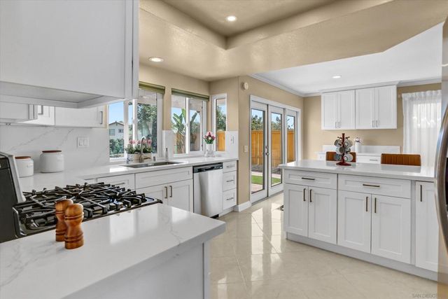 13157 Russet Leaf Ln, San Diego, CA 92129