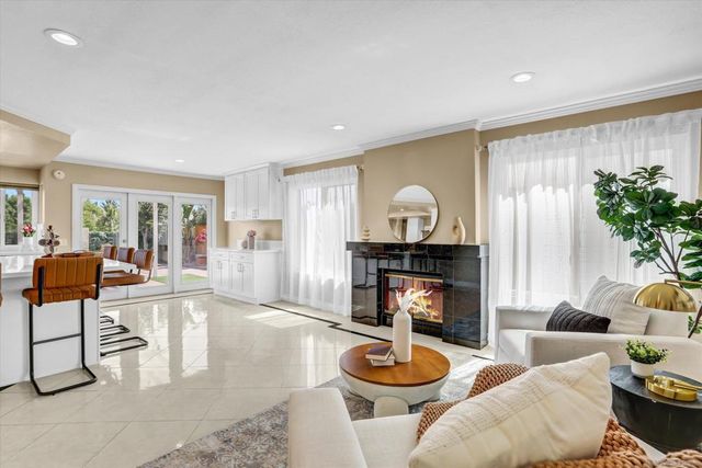 13157 Russet Leaf Ln, San Diego, CA 92129