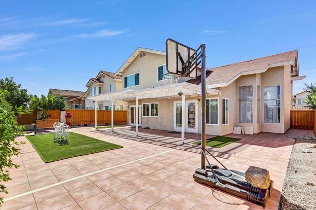 13157 Russet Leaf Ln, San Diego, CA 92129