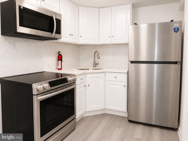 5018 W THOMPSON ST, Philadelphia, PA 19131