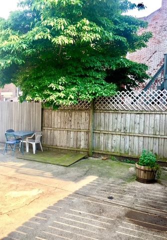 2214 Larkins Way, South Side, PA 15203