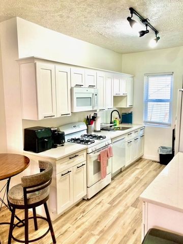 2214 Larkins Way, South Side, PA 15203