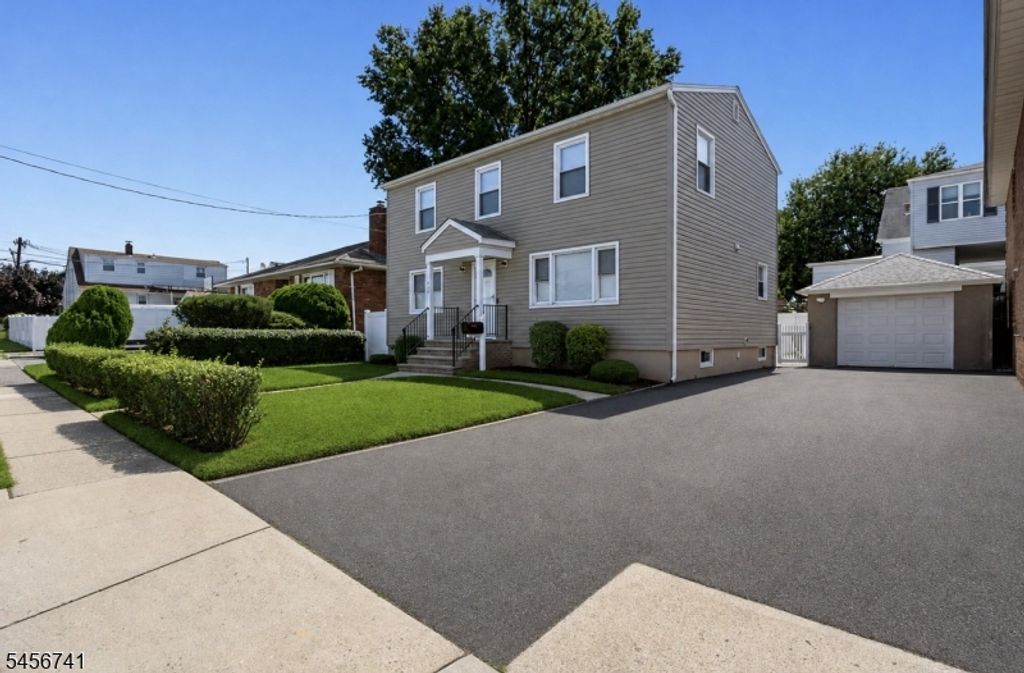 418 President St, Saddle Brook Twp., NJ 07663 — photo 2