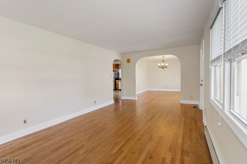 418 President St, Saddle Brook Twp., NJ 07663 — photo 4