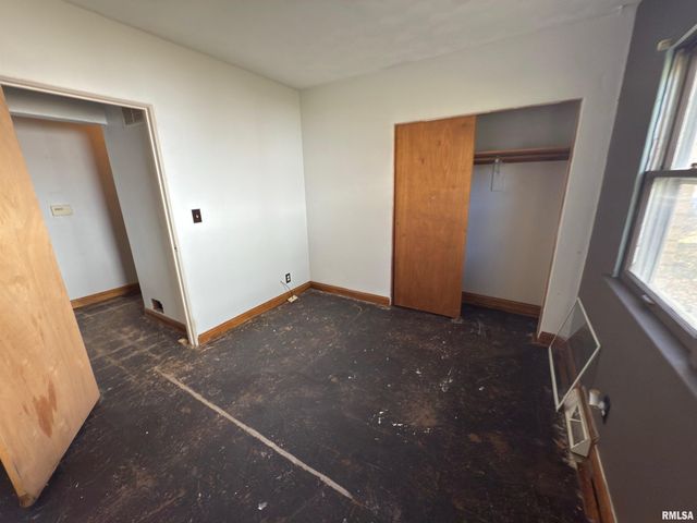 425 27TH Street, Bettendorf, IA 52722