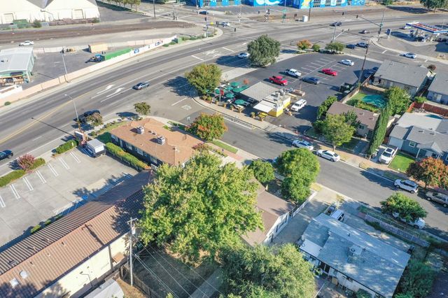 14 13th St, West Sacramento, CA 95691