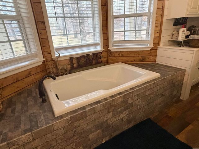 53 Summer Lane, Carlisle, AR 72024