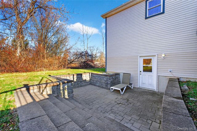 387 Cornwall Hill Road, Patterson, NY 12563