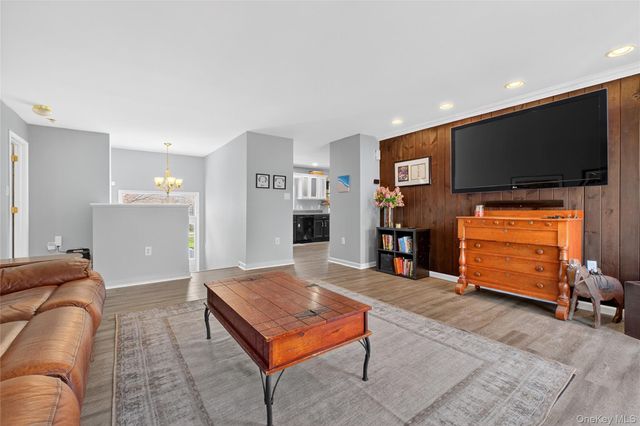 387 Cornwall Hill Road, Patterson, NY 12563