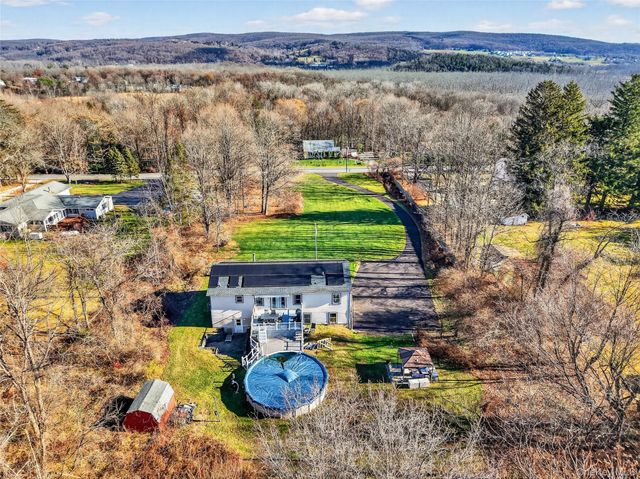 387 Cornwall Hill Road, Patterson, NY 12563