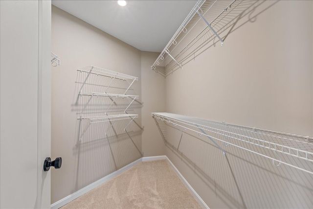 532 Foxhill Drive, 13-302, Crescent Springs, KY 41017