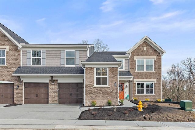 532 Foxhill Drive, 13-302, Crescent Springs, KY 41017