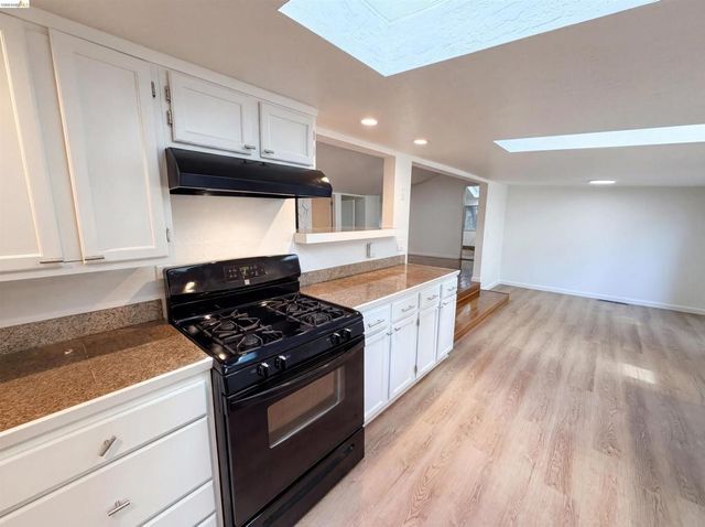 155 Estates Dr, Ben Lomond, CA 95005