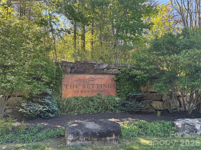 205 Settings Boulevard, Black Mountain, NC 28711