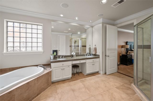 2127 Thicket Ridge Lane, Houston, TX 77077