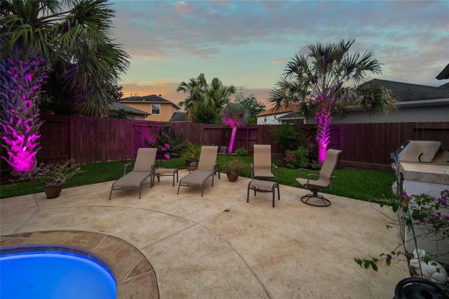 2127 Thicket Ridge Lane, Houston, TX 77077