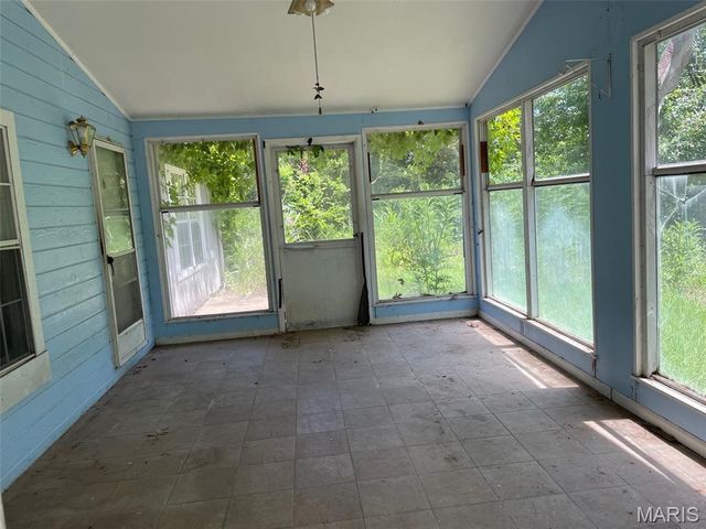 18000 Lattice Lane, St Robert, MO 65584