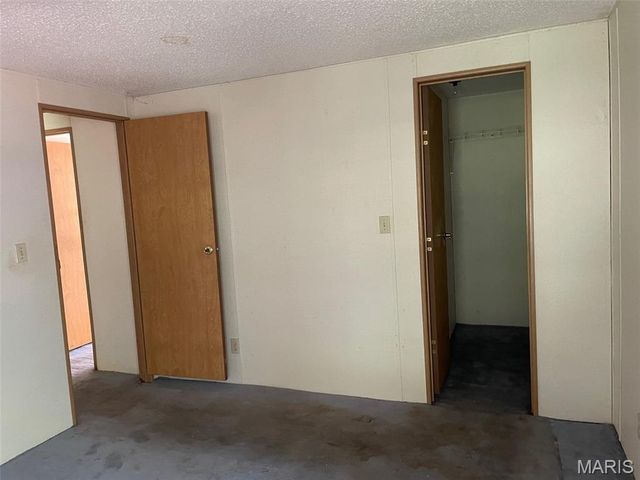 18000 Lattice Lane, St Robert, MO 65584