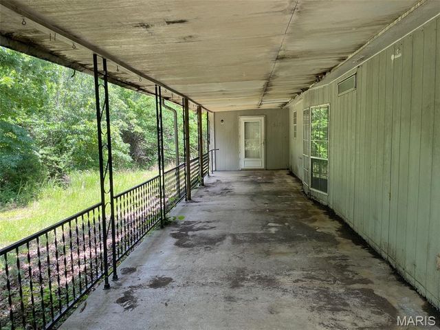 18000 Lattice Lane, St Robert, MO 65584