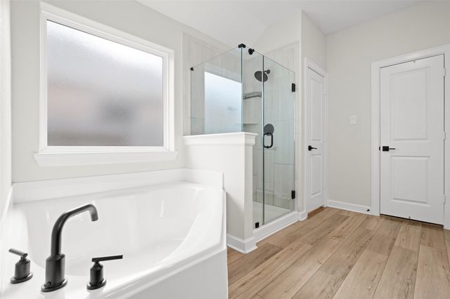 13717 Gaff Rig Drive, Texas City, TX 77510