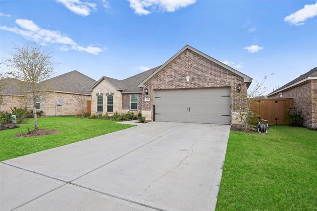 13717 Gaff Rig Drive, Texas City, TX 77510