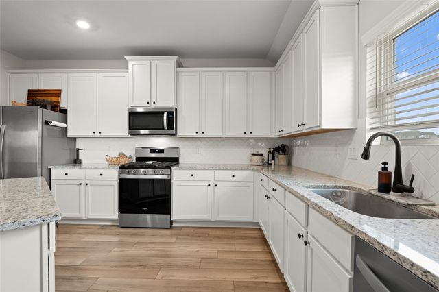 13717 Gaff Rig Drive, Texas City, TX 77510