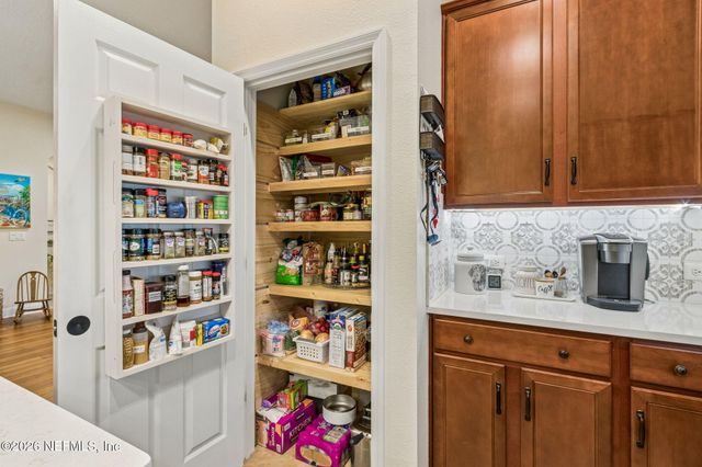 96102 WINDSOR Drive, Yulee, FL 32097