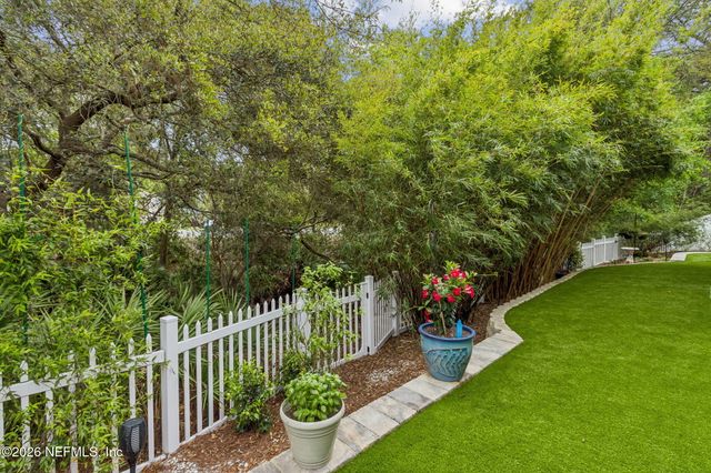 96102 WINDSOR Drive, Yulee, FL 32097