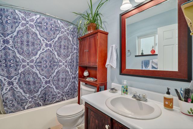 1055 SW Kokanee Lane, Grants Pass, OR 97527