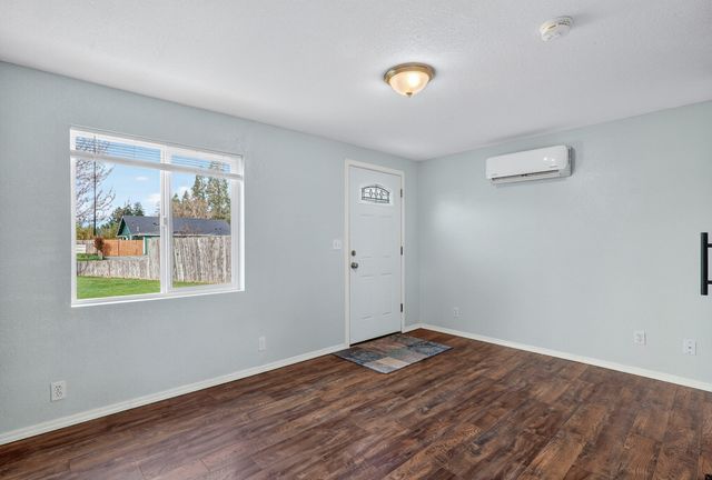 1055 SW Kokanee Lane, Grants Pass, OR 97527