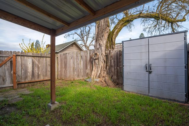 1055 SW Kokanee Lane, Grants Pass, OR 97527