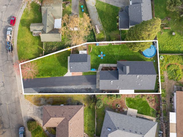 1055 SW Kokanee Lane, Grants Pass, OR 97527